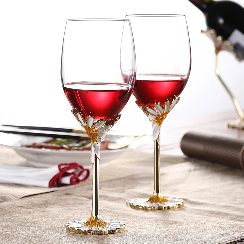 Exquisite flower shape crystal glass goblet Creative decorative wine