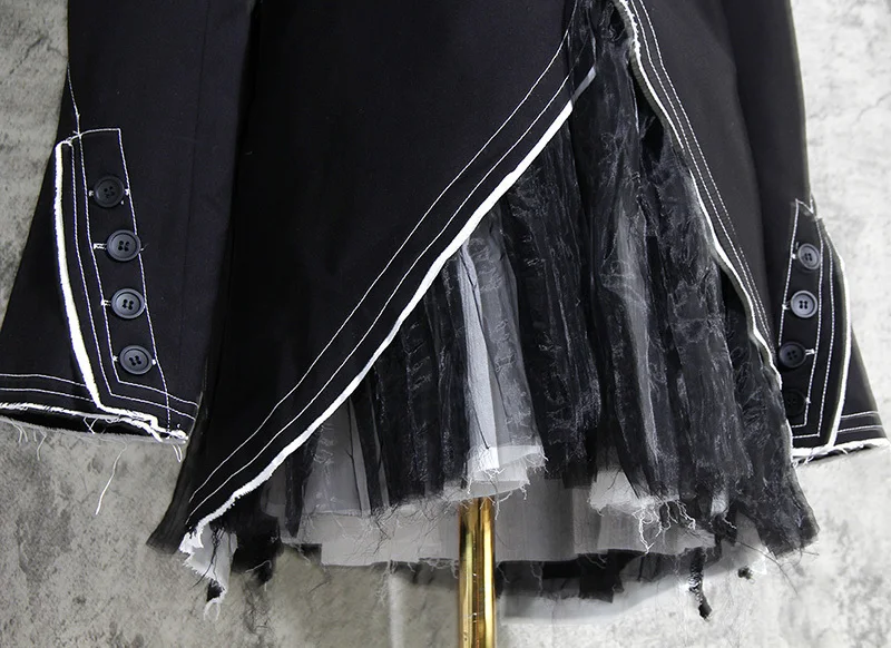 TWOTWINSTYLE черная Лоскутная сетчатая Асимметричная куртка для женщин стоячий воротник с длинным рукавом Осенняя Повседневная Женская куртка мода