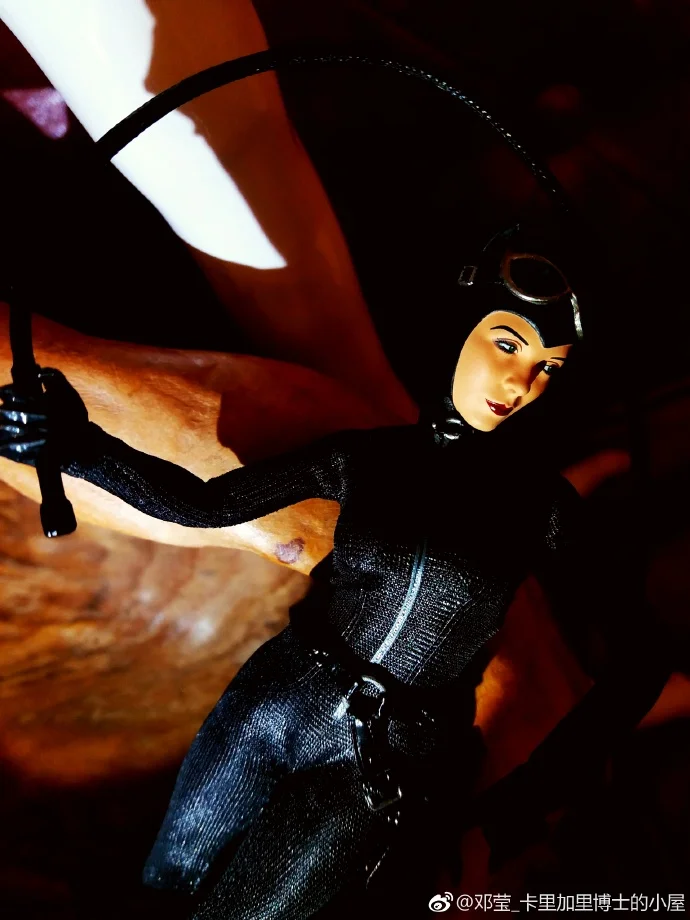 Mezco 76820 1/12 Catwoman Коллекционная фигурка для фанатов праздничный подарок
