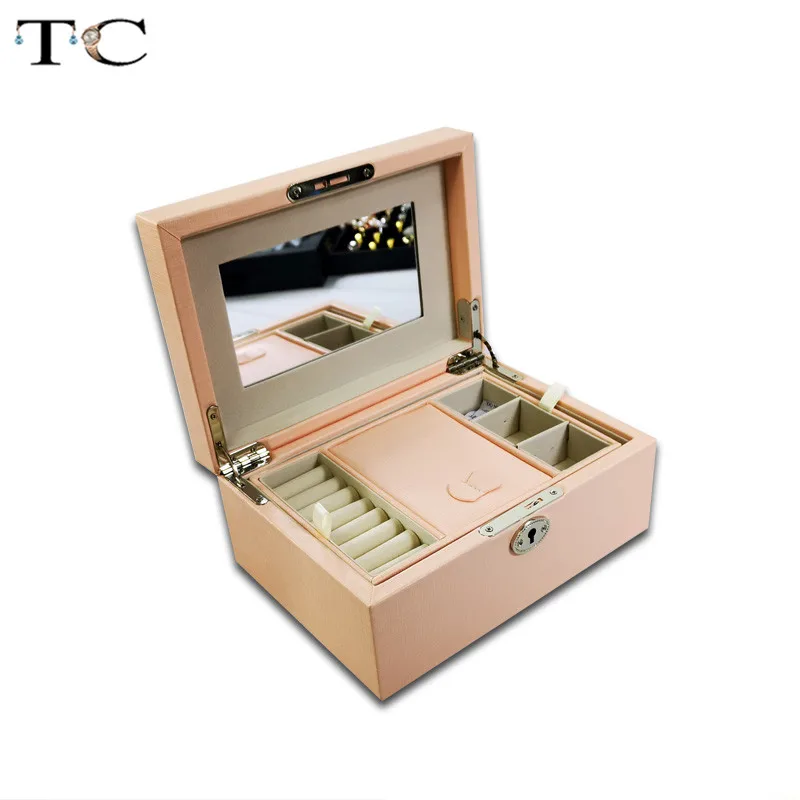 Шкатулка для хранения ювелирных украшений с ключом кожаный многоуровневый