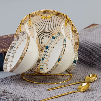 

Reusable Coffee Cup Saucer Set Bone China Tea Cup Espresso Cups Ceramic Tasse Cafe Thee Glazen Christmas Home Crockery W