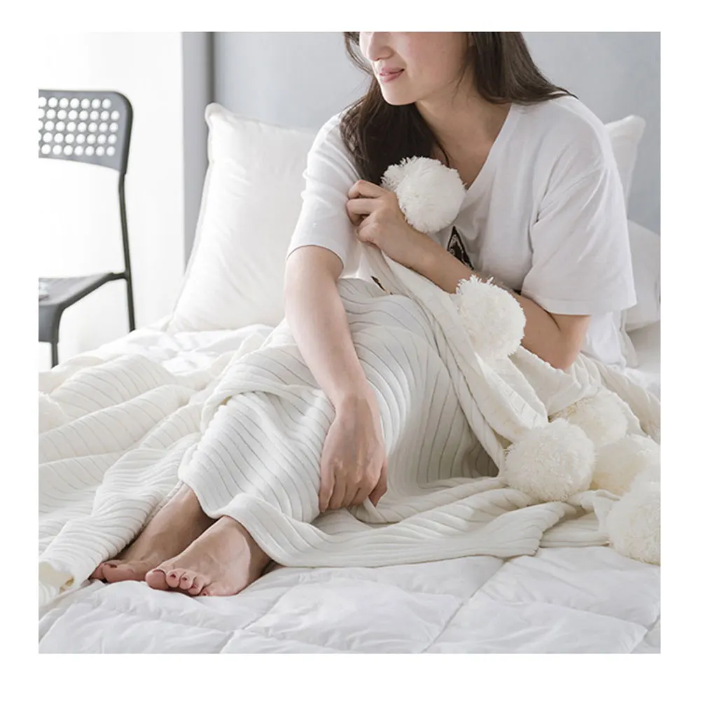 white 90cmx90cm Soft Cotton Blanket Adorable Hair Ball Blanket Home Bedroom Knitted Blankets OCT998 - Цвет: white 90cmx90cm