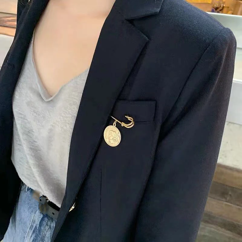 AOMU 1 шт. винтажный металлический значок с портретом хрустальные стразы Женская Брошь Модные ювелирные изделия брошь золотистого цвета булавки