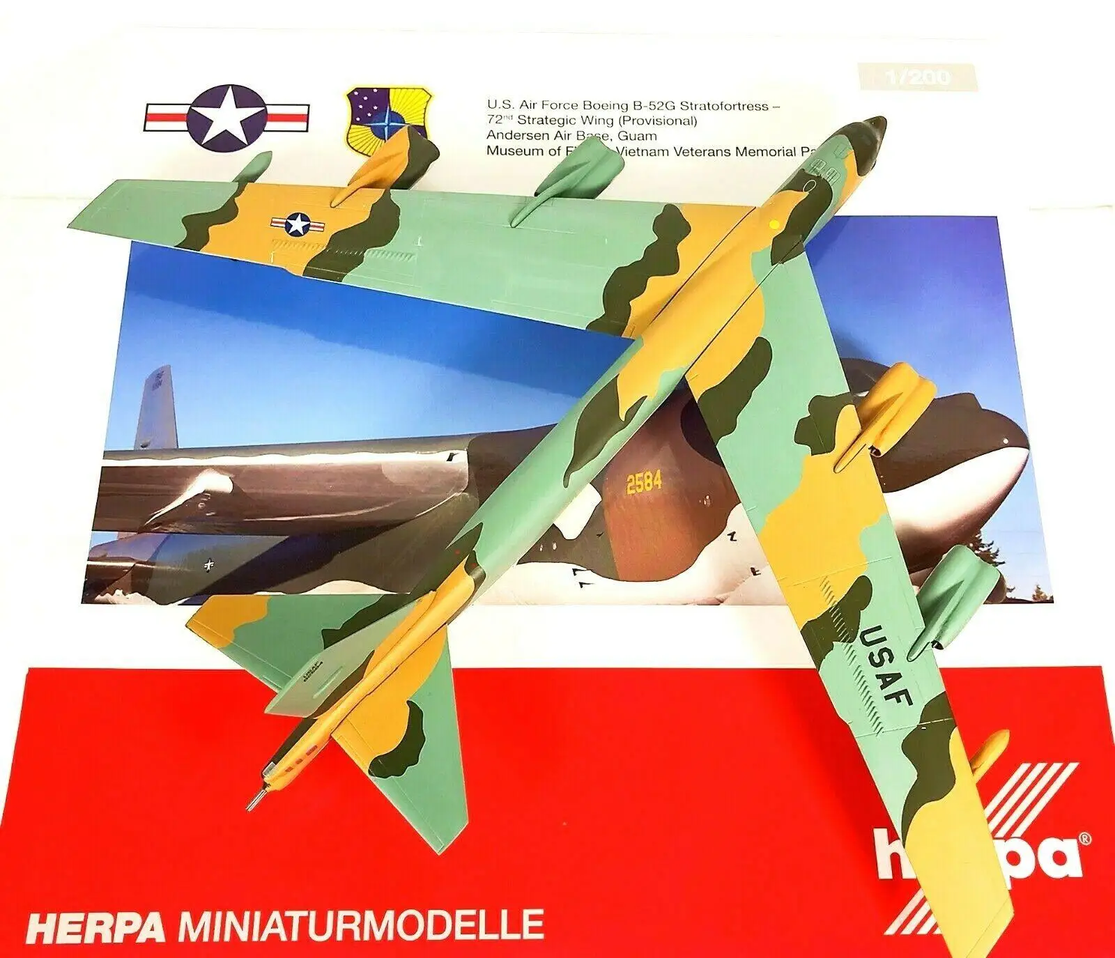 Herpa USAF Boeing B 52G Stratofortress-72nd Strategic Wing Временная авиабаза Andersen Гуам Модель литья под давлением в 1/200 году