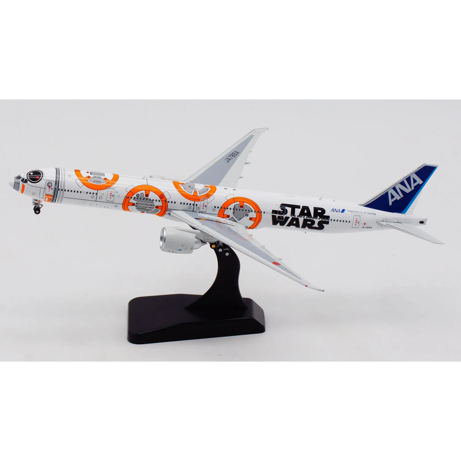 航空機・ヘリコプター ANA BB-8 livery (1/200) ANA To Remove Special Boeing 777 Star Wars BB-8 Livery