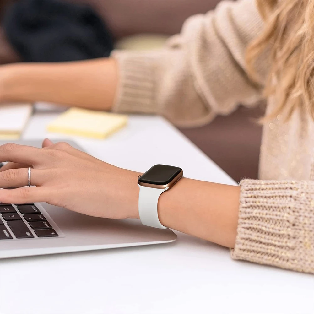 Silicone Strap for Apple Watch Band 45mm 41mm 44mm 40mm 42mm 38mm Correa Watchband Armband Bracelet iWatch Series 7 SE 6 5 4 3 2