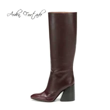 Arden Furtado/Модная женская обувь; зимние пикантные элегантные женские сапоги; выразительные сапоги до колена на не сужающемся книзу массивном каблуке; большие размеры 42, 43