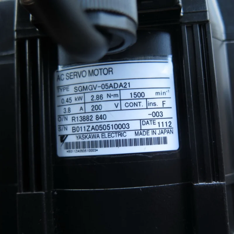 Использованный протестированный рабочий SGMGV-05ADA21 серводвигатель переменного тока