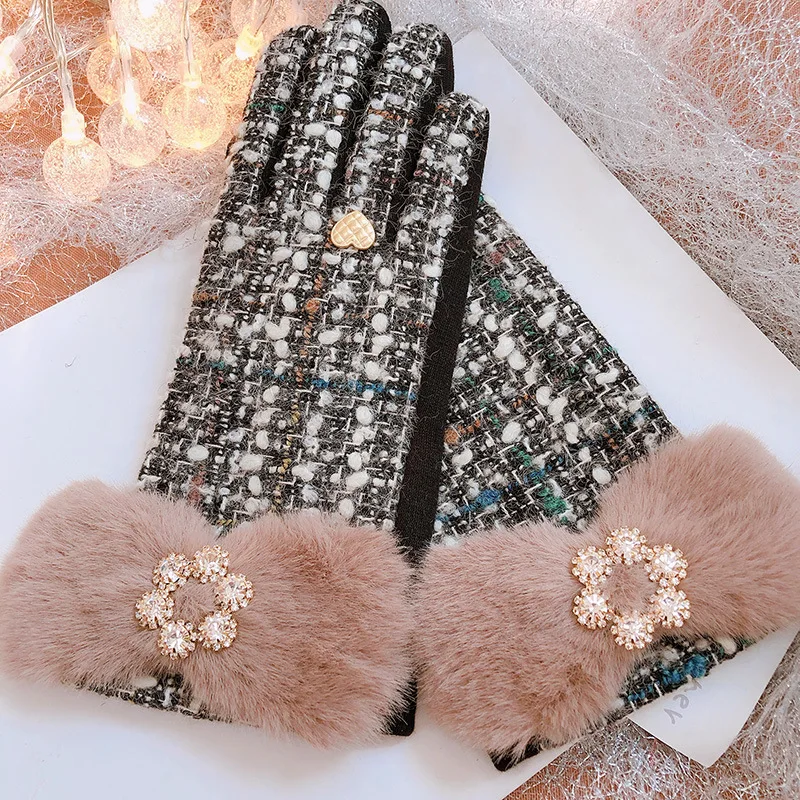 Korean women's gloves black and white houndstooth gloves warm points gloves Czech diamond rhinestone ladies