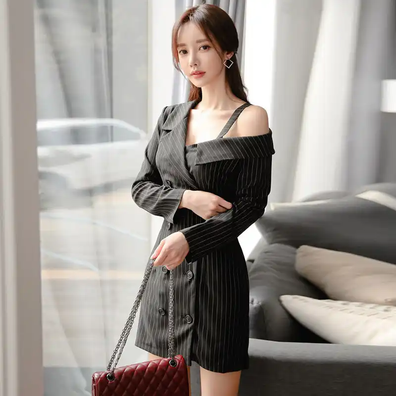 elegant women's clothes