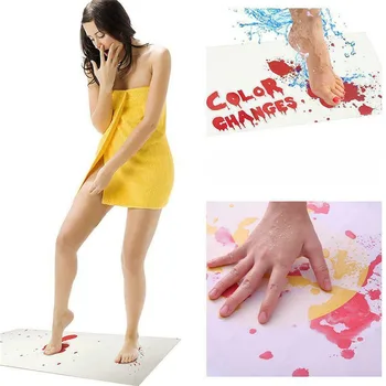 

New Bathmat Scare Your Friends Bloody Footprint Bath Bathroom Mat Non-Slip Fashion Rug Soft Bath Mats Bathroom Supplies