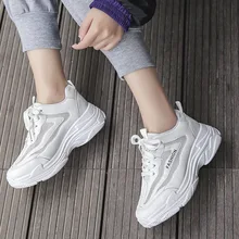 Весенне-летняя спортивная повседневная обувь с дышащей сеткой на платформе женская белая обувь на шнуровке, увеличивающая рост Удобная стильная женская обувь