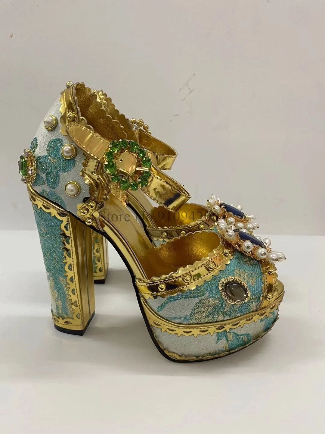 

Luxury Diamond Platform Bridal Wedding Shoes Woman Chunky Heel Ankle Strap Embroidery Satin Beaded Rivet Sandals Women
