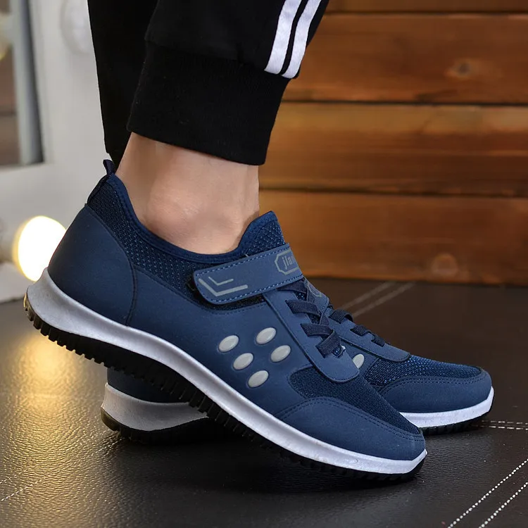 

New Style Men And Women Elderly People Walking Shoes Anti-slip Soft-Sole Middle-aged Athletic Shoes Lightweight Mom Walking Shoe