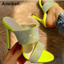 Aneikeh/шлепанцы с кристаллами; модельные туфли на высоком каблуке с открытым носком; модные летние шлепанцы без застежки на тонком каблуке; женские сабо; Цвет флуоресцентный зеленый; Размеры 35-42