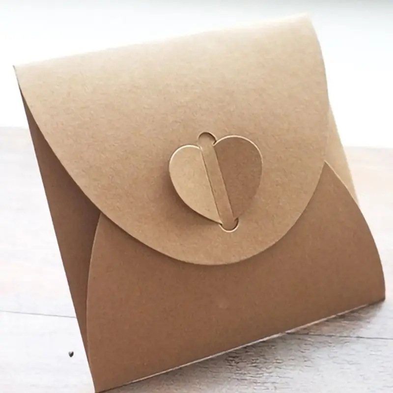 50pcs 13x13cm Heart Kraft Paper Case Bag Sleeves Discs DVD Packaging Bag B