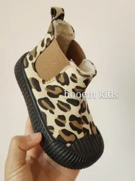 leopard Для маленьких мальчиков и девочек зимние ботинки Новинка для малышей, мальчиков и девочек с изображением леопарда из мультфильма теплые резиновой подошве; теплые сапоги - Цвет: leopard