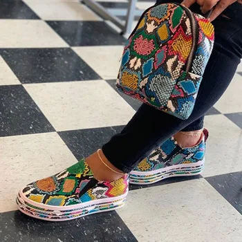 

Women Slip On Flat Snake Print PU Leather Ladies Footwear Female Sneakers Fashion 2020 Platform Woman Walking Shoes Loafers New