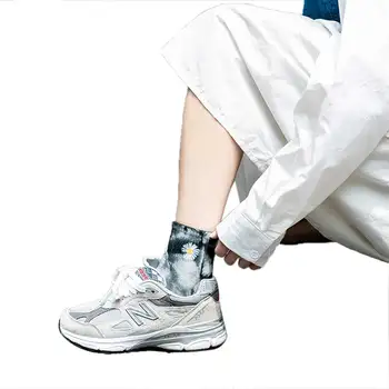 

Women Tie-dye Print Daisy Embroidery Socks Ladies Fashion Socks for Shopping Daily Wear