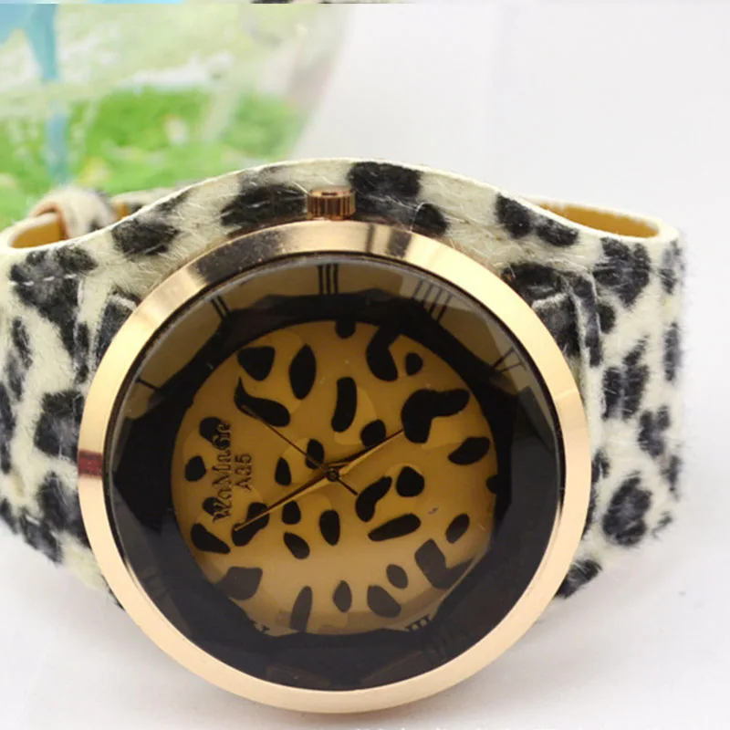 Последняя мода Леопардовый принт большой циферблат кварцевых часов женские колготки кожаный ремешок часы для отдыха