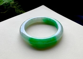

Natural Burmese Jadeite 54-64mm Green Two-tone Bracelet Elegant Princess Jewelry Send Mom to Girlfriend