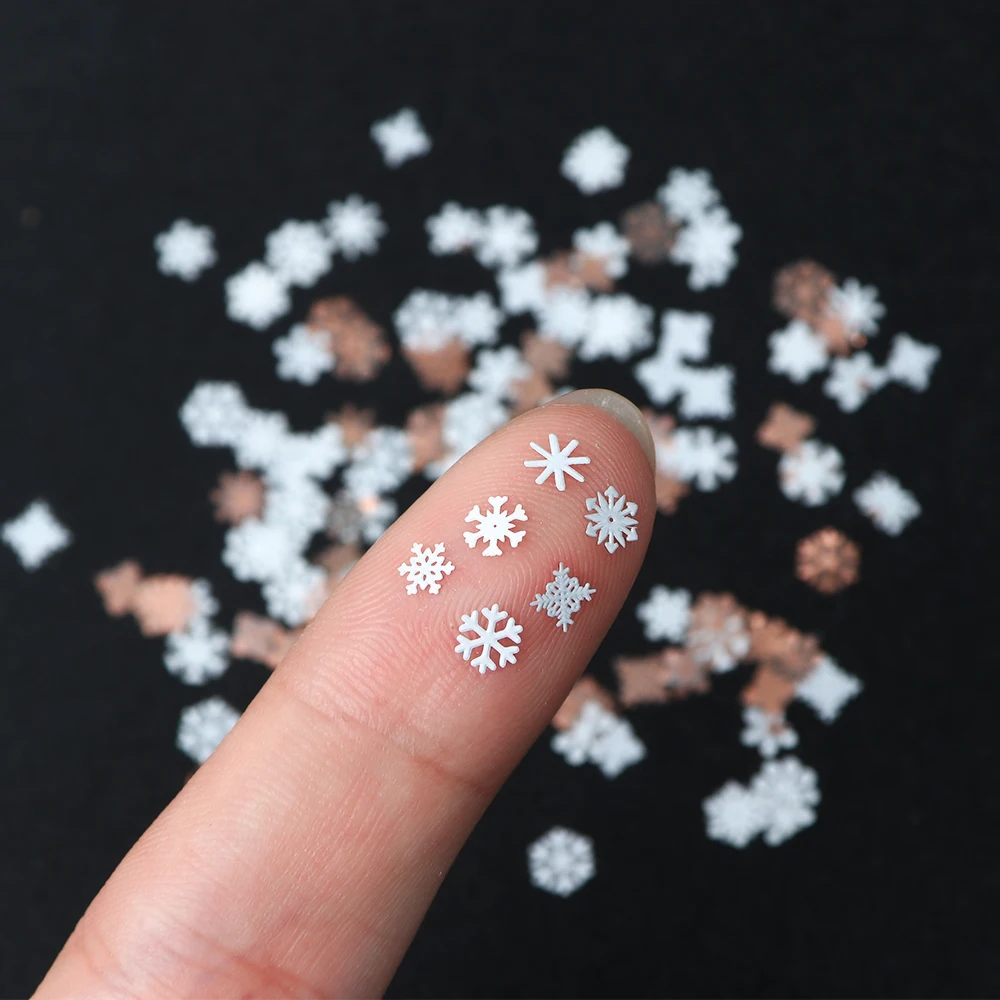1Box Christmas Snow Flakes Nail Art Decorations Glitter Sequins Paillette Slice Nail Decors Charms Dust for Tips Manicure 4