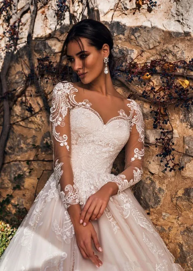Elegant A-Line Wedding Dresses Lace jewel neck Long Illusion Sleeves Sweep Train Wedding Dress Bridal Gowns vestidos de novi