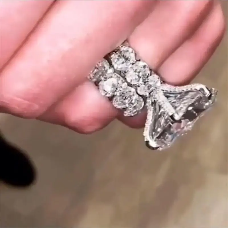 _07.00_02_45_14.still371