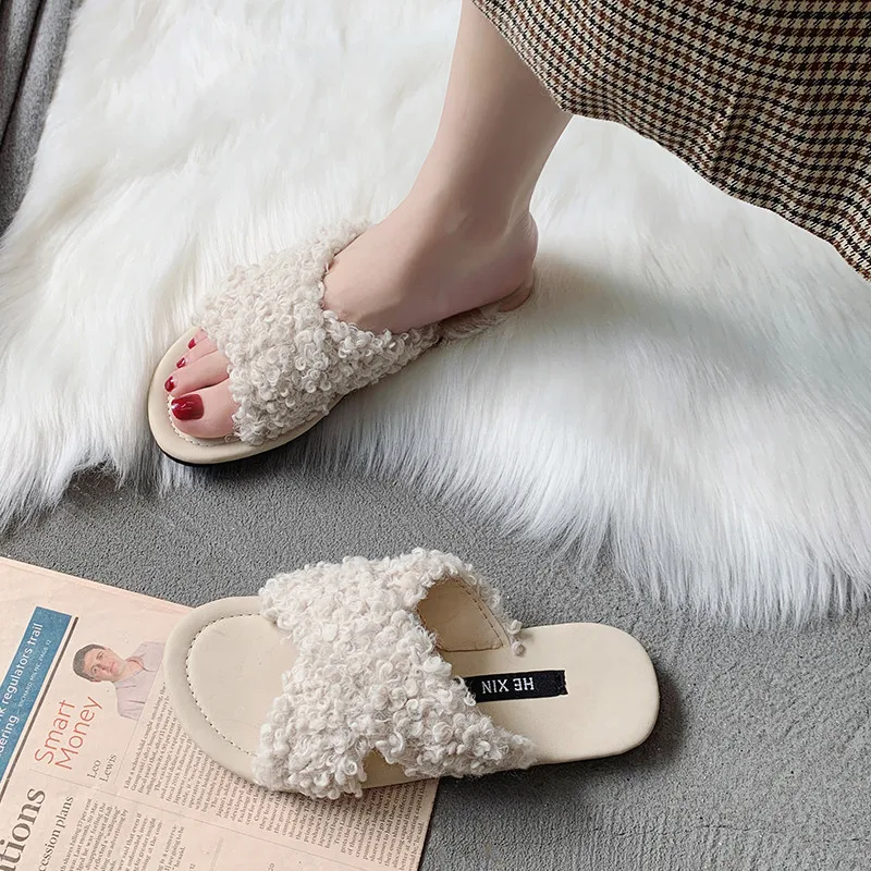 

Loafers Socofy Shoes Women Luxury Slides Flat Slippers Pokemon Plush Soft Designer 2019 Fur Basic Fashion PU Rome Cotton Fabric