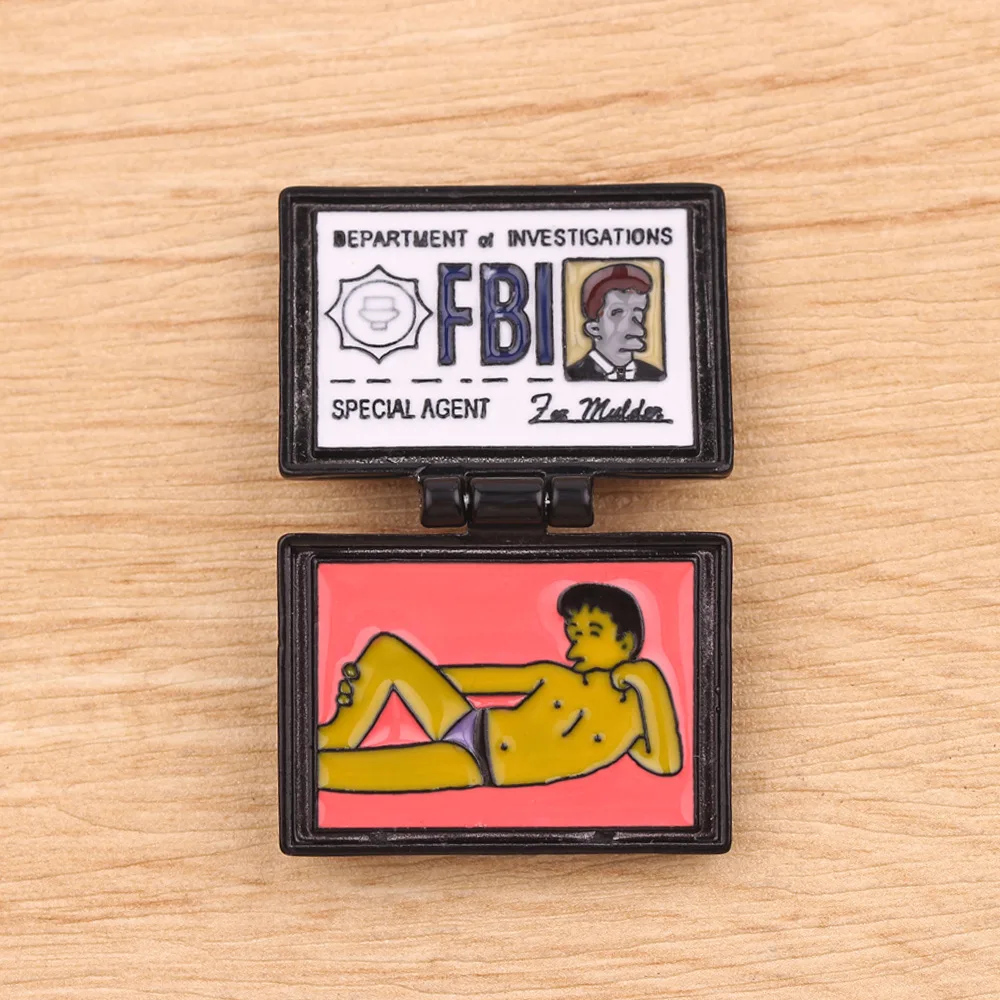

2019 Infinite Creative-Flip Comedy Figure Milhouse FBI Work Permit Brooch Burst Sell Men And Women