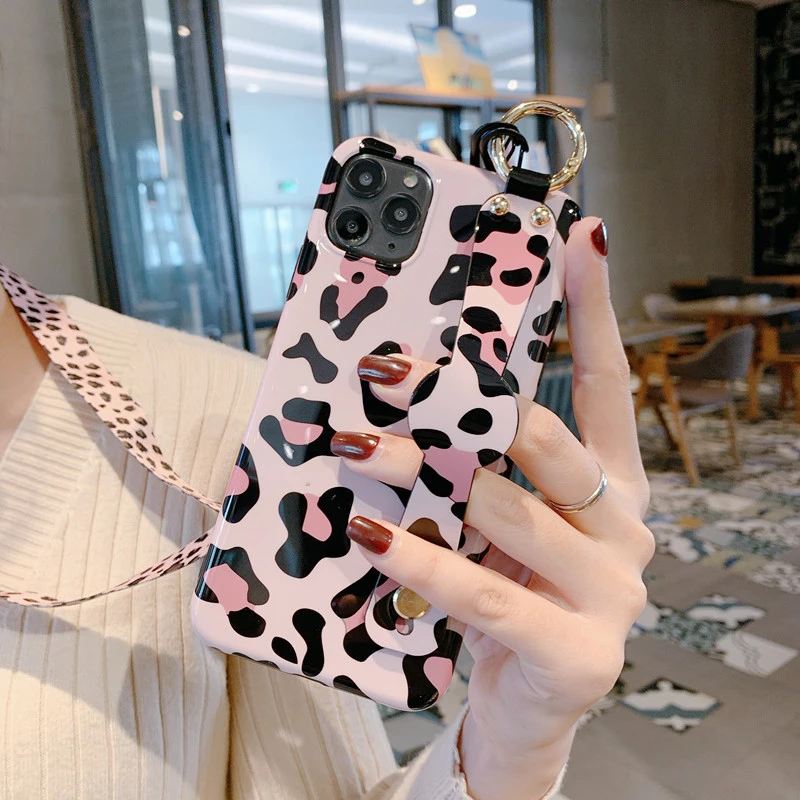 New Phone Case Leopard Wristband Phone Case with Lanyard For IPhone 11pro Max XS Max XR 1 New Phone Case Leopard Wristband Phone Case with Lanyard For IPhone 11pro Max XS Max XR 2