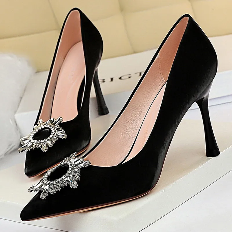 

Sexy High Heels Women Shoes Stiletto Fashion Party Wedding Shoes Pointed Women Pumps Shallow Mouth Metal Buckle New Women Heels