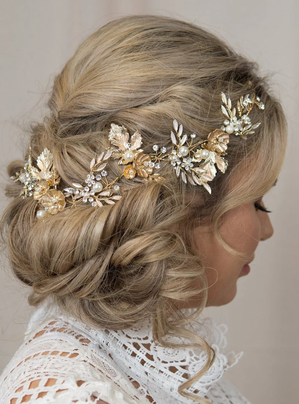 Trendy Gold Bridal Hair Accessories Gold Leaves Vine Wedding Head Jewelry Big Flower Tiara Pearl Headdresses For Girlfriend
