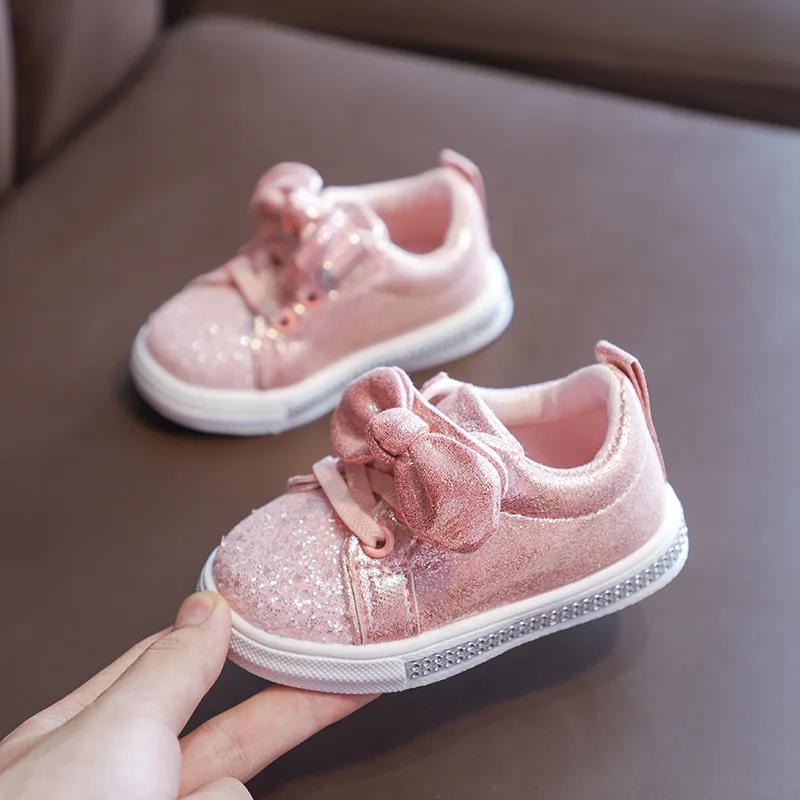 Новинка года; модная обувь с блестками и бантом для девочек; кроссовки для маленьких детей; повседневные кроссовки; детская нескользящая обувь; От 1 до 6 лет