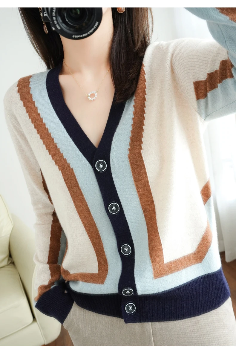 Knitted Cardigan Women's Slim Small Jacket 2021 Spring And Autumn New Korean Long-Sleeved Color Matching V-Neck Short Sweater cable knit sweater