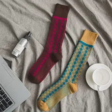 Женские клетчатые винтажные высокие носки с Аргайлом, женские красные желтые художественные мягкие корейские эстетические модные зимние длинные хлопковые носки для девочек