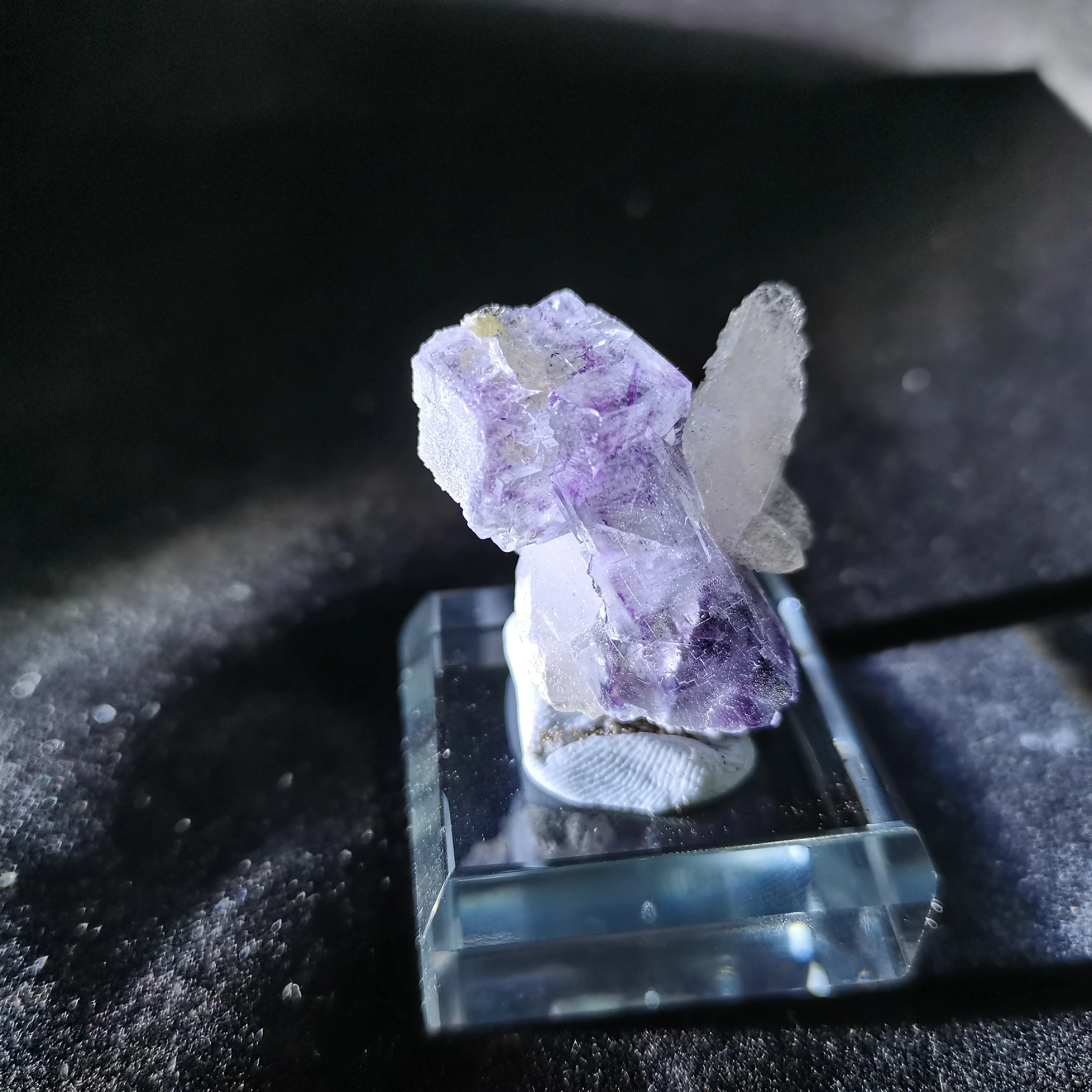 

17.1gMineral samples of natural Yaogangxian fluorite, mica flake and wolframite