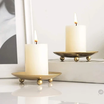 

2pcs Iron Plate Iron European Style Candlestick Stand Candle Holder Vintage Classic Look Candle Holder Desktop Decor Ornament