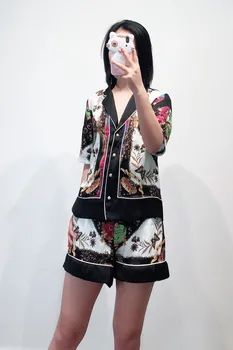 

Women Flower Printted Short Sleeve Blouse Top and Shorts Set