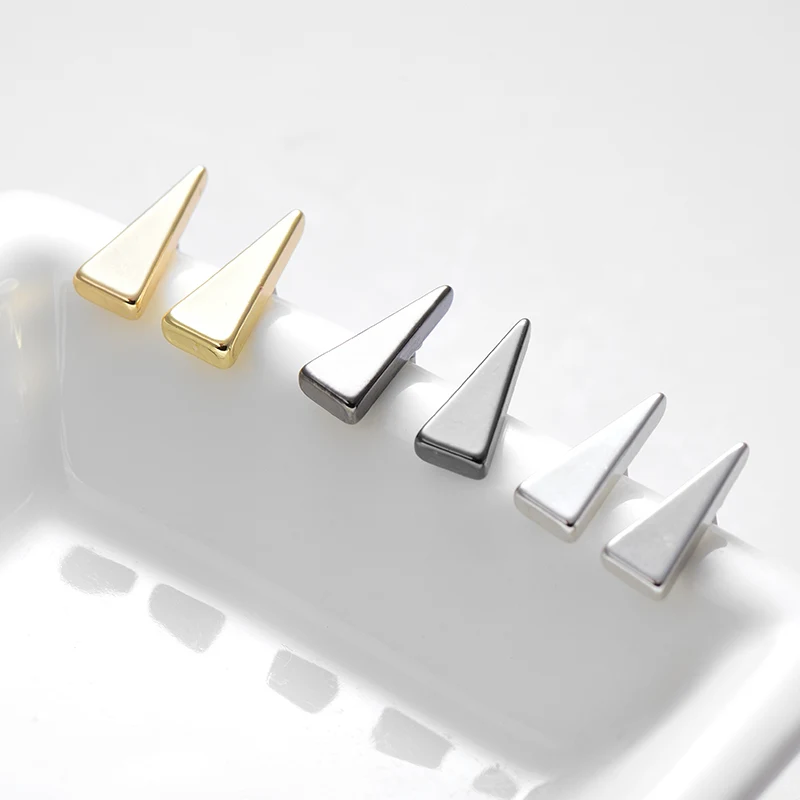 

Fever&Free 2019 Trendy Simple New Small Stud Earrings Mini Triangle Personality Women Korean Earrings Fashion Pendientes Jewelry