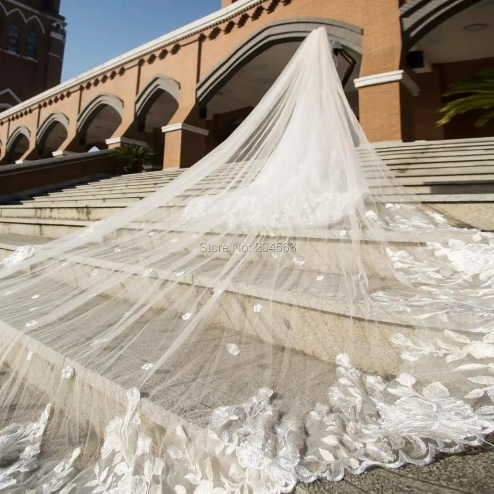 

One-Layer Off White Lace Wedding Veil with Flowers Cathedral Veil Luxury Bridal Veils with Comb MM