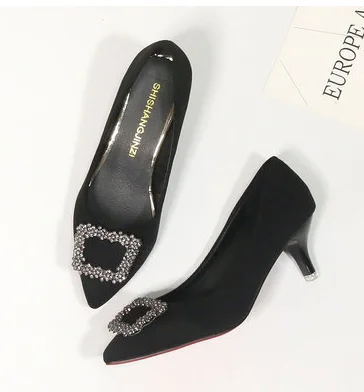 Роскошная женская обувь из флока на низком каблуке, украшенная жемчугом обувь принцессы с острым носком широкий выбор размеров 48-34, 47, серый и черный цвета,, американский стиль - Цвет: black 5.5cm