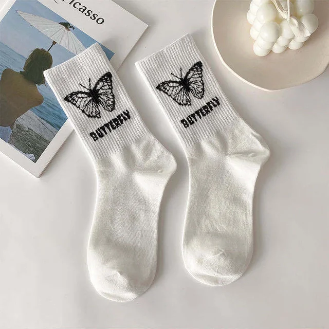 Cute daisy socks funny daisy smiley letter pattern cartoon socks Korean style fashion trend black breathable female socks 7