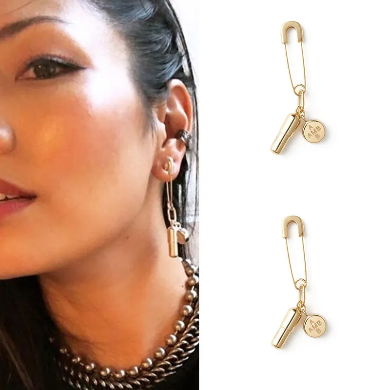 

European and American personality Chaoren capsule pill modeling ear pendant fashion network celebrity ear decoration earrings