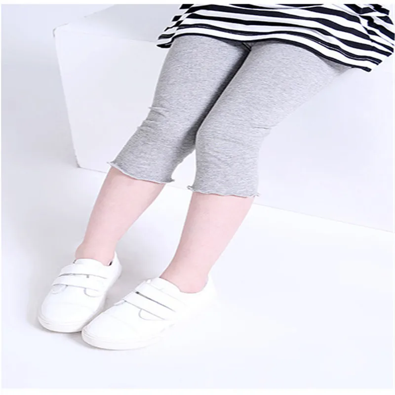 Летние леггинсы высокого качества для девочек, штаны, кружевная хлопковая детская одежда, штаны до колена с цветочным узором для девочек, укороченные штаны для танцев - Цвет: Grey