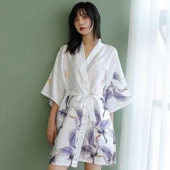 

Women Silk Satin short Wedding Bride Bridesmaid Robe Kimono Robe Feminino Bath Robe Large Size Peignoir Femme Sexy Bathrobe