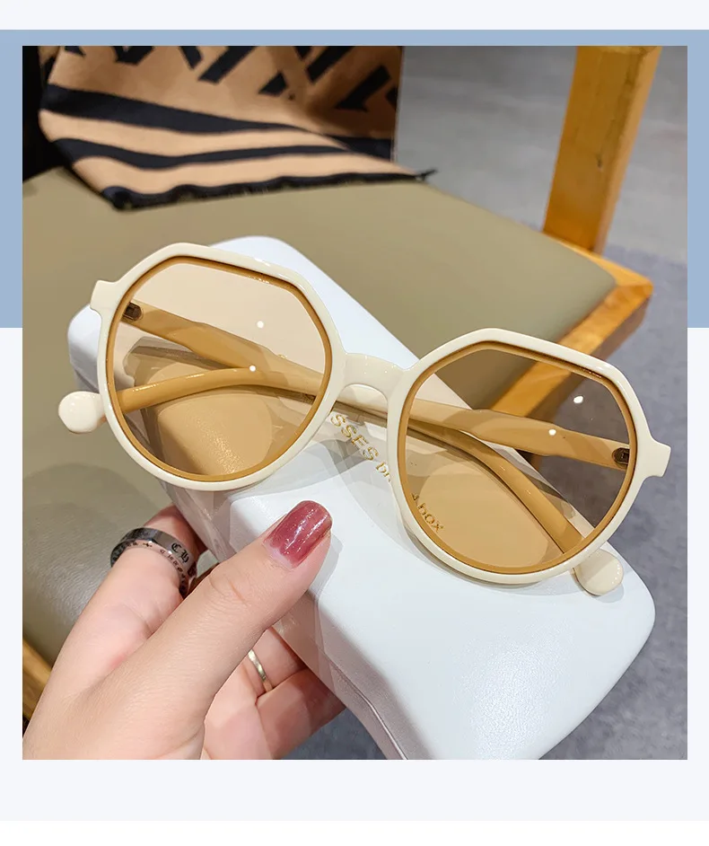 ray ban sunglasses women Ladies Small Frame Milk Tea White Sunglasses Classic Design Retro Sunglasses Small Face Sunscreen Sunglasses guess sunglasses