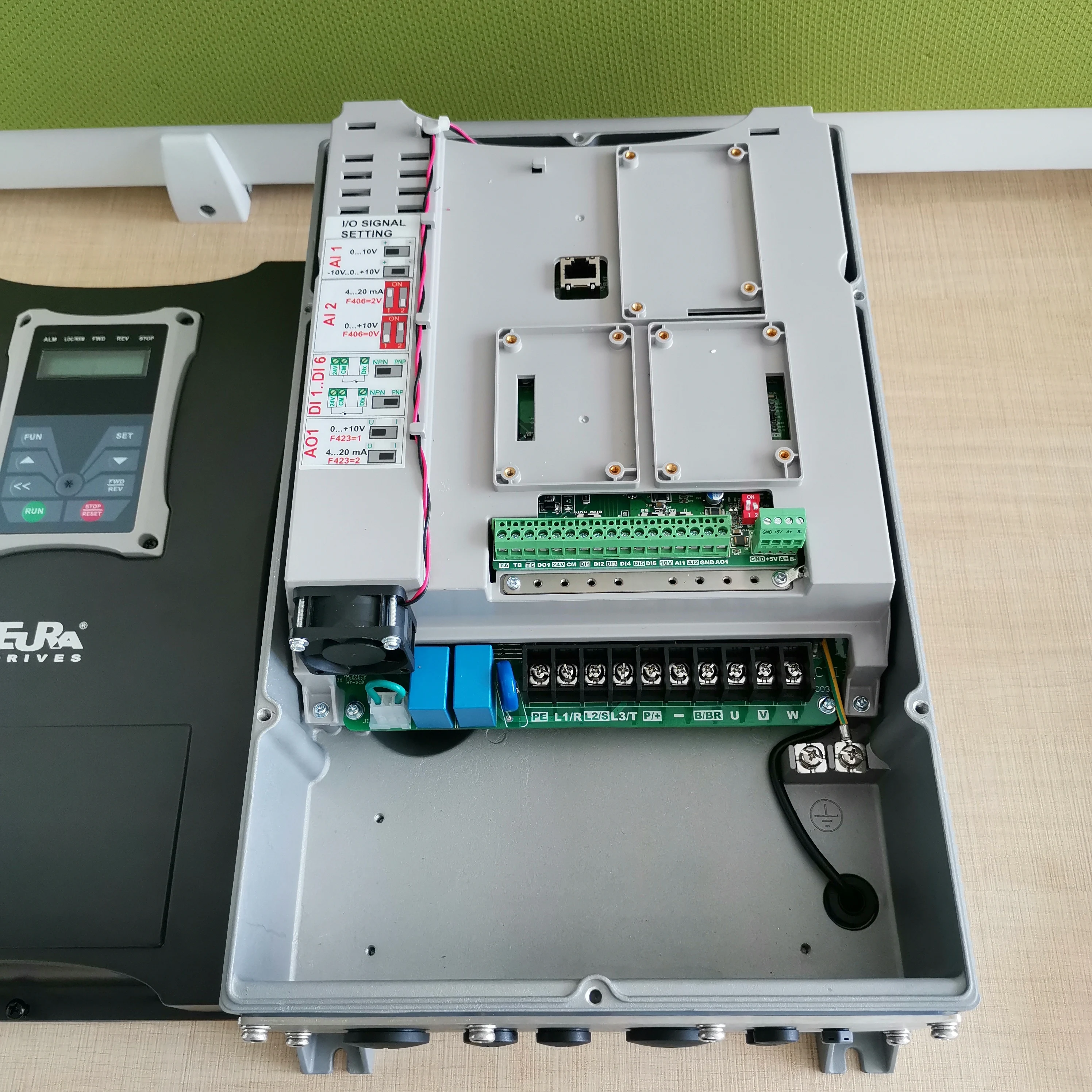 Новый VFD EP66 series 3PH AC380V 2.2kw AC drive IP66 Защита уровня инвертора|Инверторы и конвертеры| |