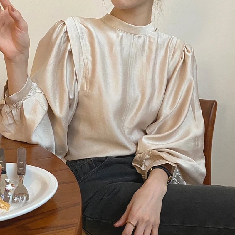 

Autumn Up Satin Silk Shirt Vintage Blouse Women Lady Long Sleeves Female Loose Street Shirts New Stand Vollar Pleated shirt T38A