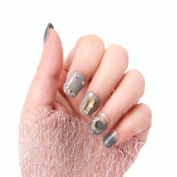 

24pcs/boxed Short Round fake nails Finished Fingernail Patch Popular Cute Light Grey and Blue Flash Powder Star Moon Nail tips